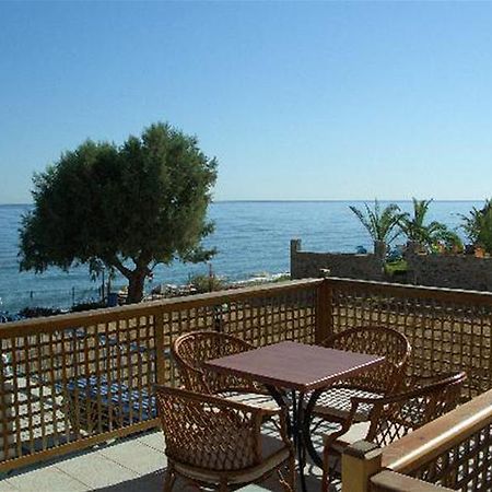Danaos Beach Apartments Sfáka Екстериор снимка