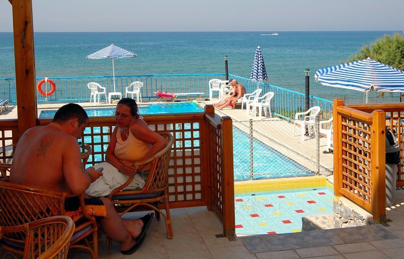 Danaos Beach Apartments Sfáka Екстериор снимка