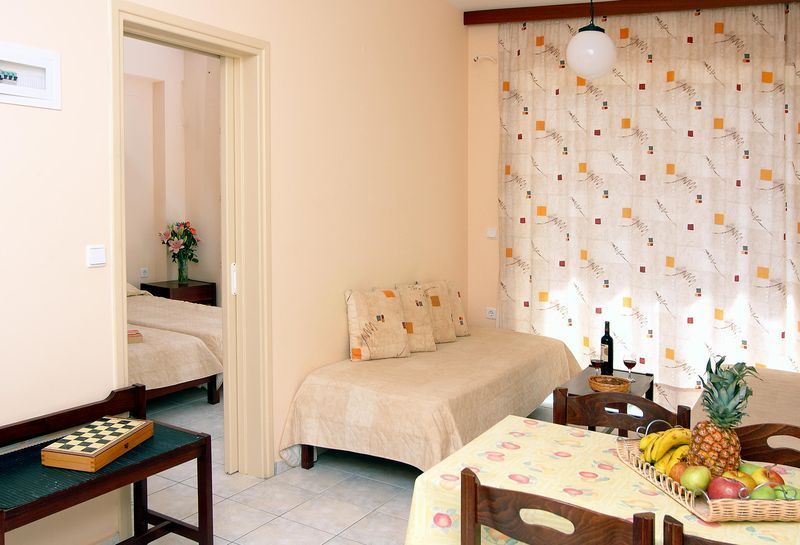 Danaos Beach Apartments Sfáka Екстериор снимка