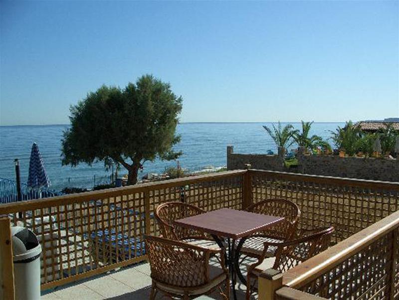 Danaos Beach Apartments Sfáka Екстериор снимка